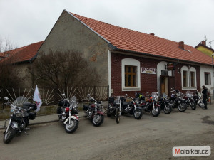 Zakončení motosezóny v hospodě U Doubravů