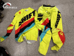 Dres a kalhoty shift Whit3 Tarmac Fluo