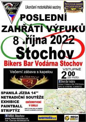 Poslední zahřátí výfuků na Stochově 2022 Bikers Bar Vodárna