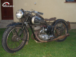 Výstava historických motocyklů Ogar 90